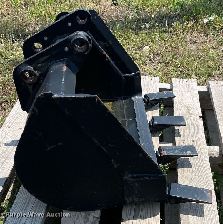 image for item ME9820 Backhoe bucket