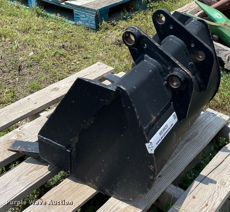 image for item ME9820 Backhoe bucket