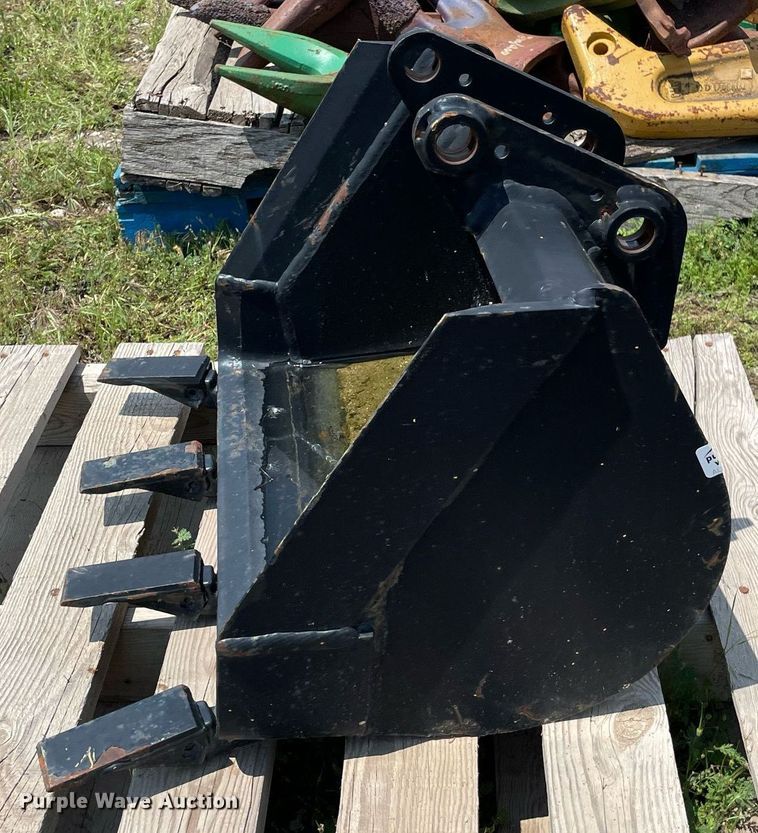 image for item ME9820 Backhoe bucket