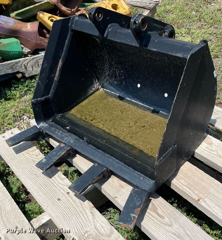 image for item ME9820 Backhoe bucket