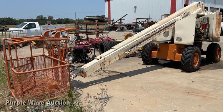 image for item ME9825 1982 JLG 40F  boom lift
