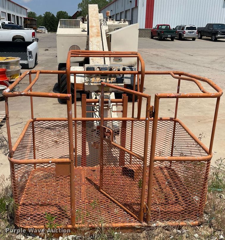 image for item ME9825 1982 JLG 40F  boom lift