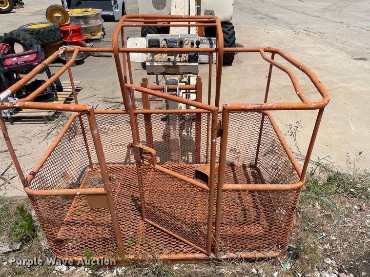 image for item ME9825 1982 JLG 40F  boom lift