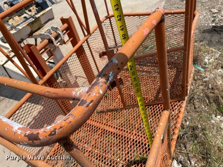 image for item ME9825 1982 JLG 40F  boom lift