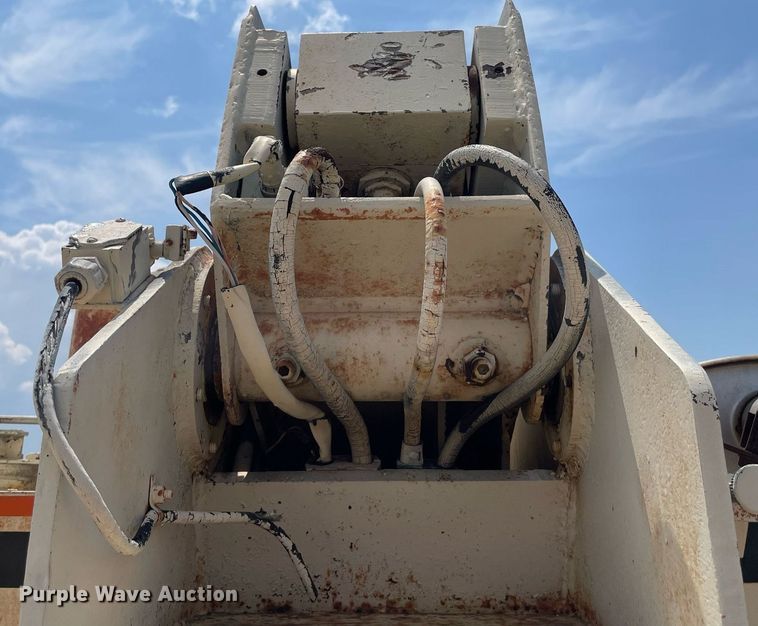 image for item ME9825 1982 JLG 40F  boom lift