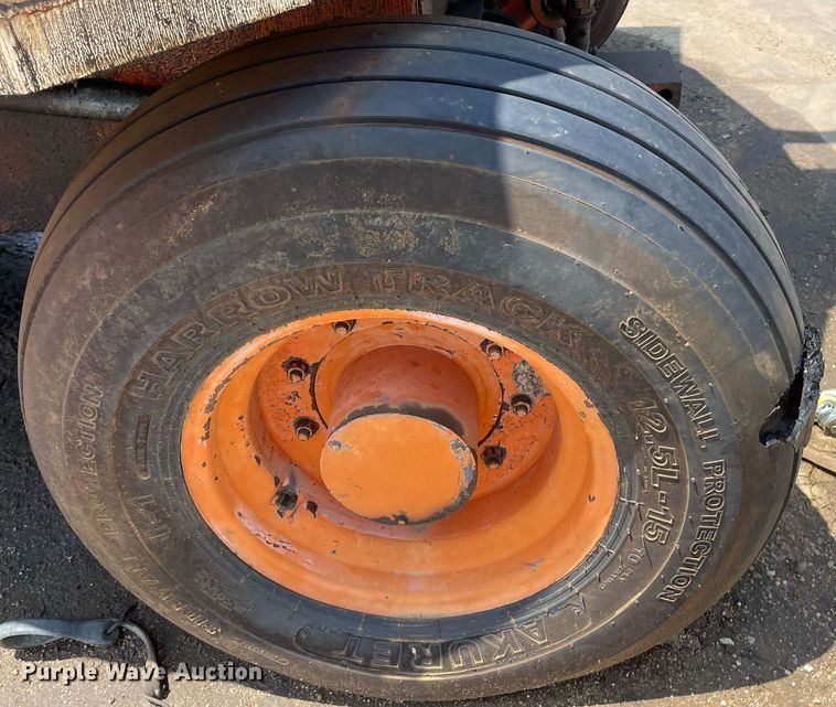 image for item ME9825 1982 JLG 40F  boom lift