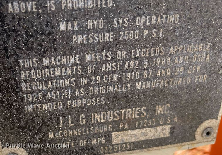 image for item ME9825 1982 JLG 40F  boom lift