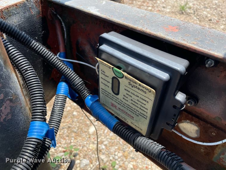 image for item ME9833 1996 Belshe T-9  equipment trailer