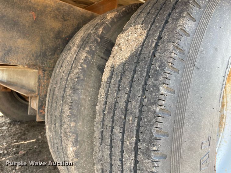 image for item ME9833 1996 Belshe T-9  equipment trailer