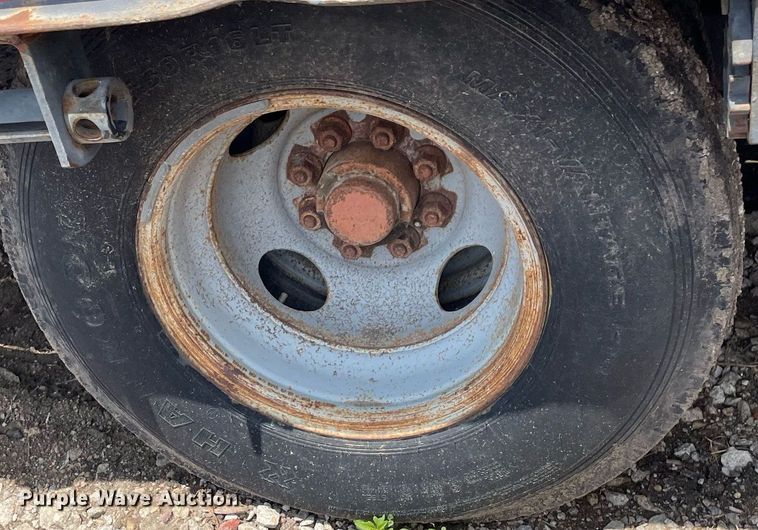 image for item ME9833 1996 Belshe T-9  equipment trailer