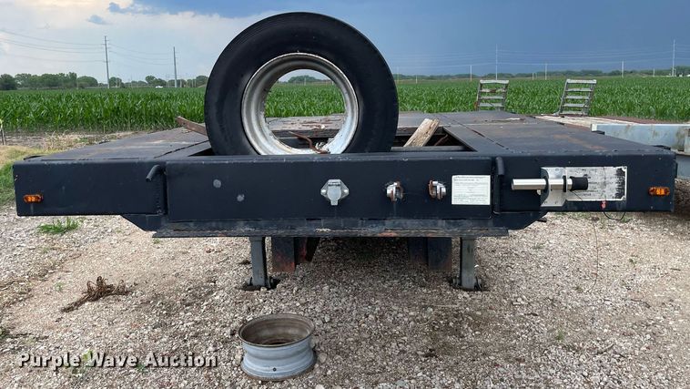 image for item ME9835 1986 Boone BD8AE  drop deck trailer