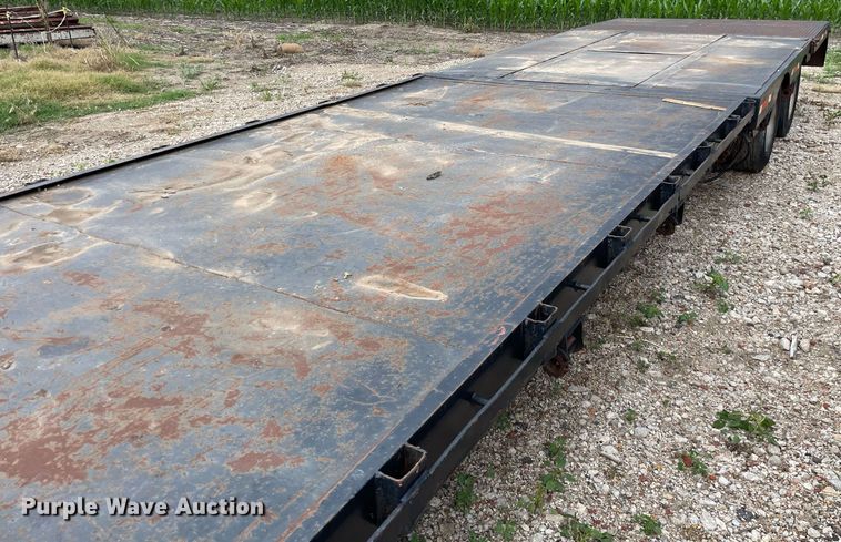 image for item ME9835 1986 Boone BD8AE  drop deck trailer