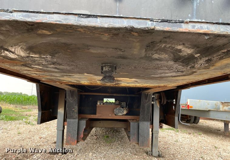 image for item ME9835 1986 Boone BD8AE  drop deck trailer