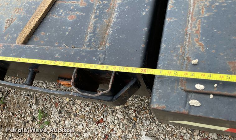 image for item ME9835 1986 Boone BD8AE  drop deck trailer