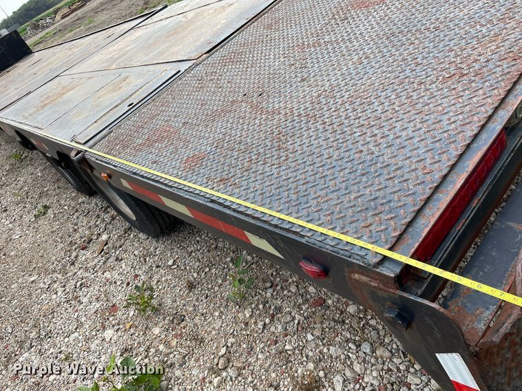 image for item ME9835 1986 Boone BD8AE  drop deck trailer