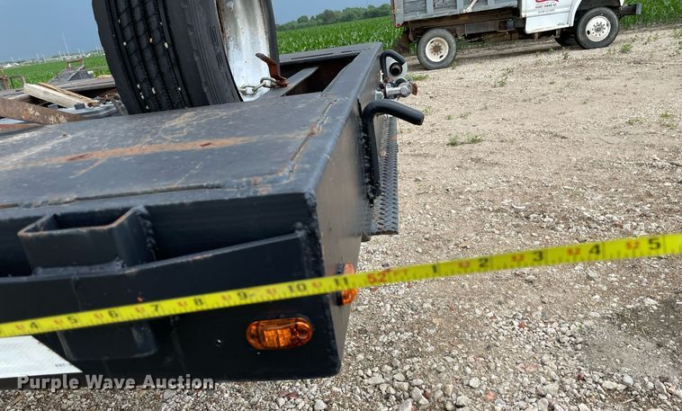 image for item ME9835 1986 Boone BD8AE  drop deck trailer