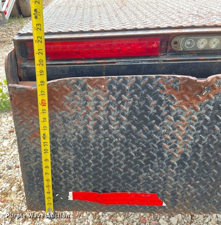 image for item ME9835 1986 Boone BD8AE  drop deck trailer