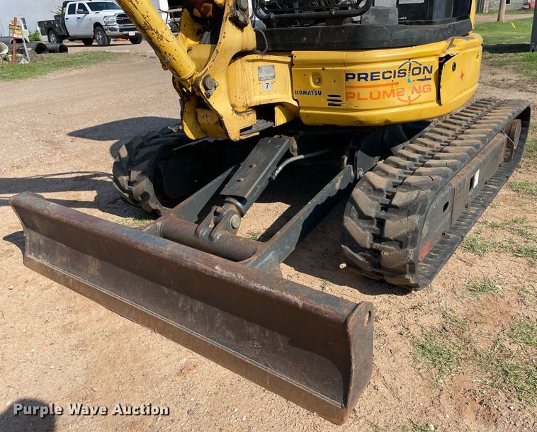 image for item ME9859 2005 Komatsu PC35MR-2  mini excavator