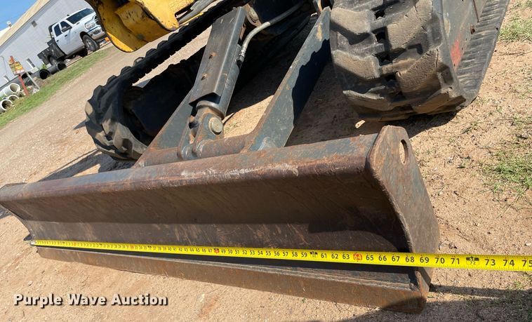 image for item ME9859 2005 Komatsu PC35MR-2  mini excavator