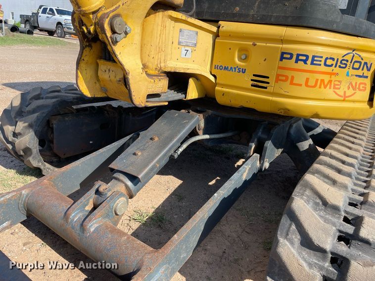 image for item ME9859 2005 Komatsu PC35MR-2  mini excavator