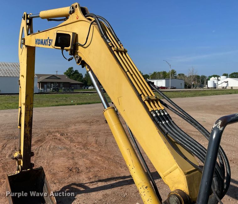 image for item ME9859 2005 Komatsu PC35MR-2  mini excavator