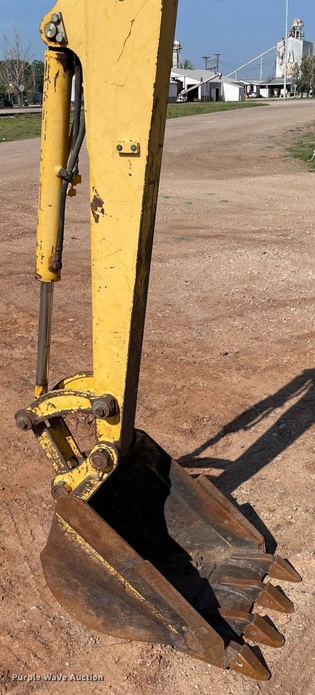 image for item ME9859 2005 Komatsu PC35MR-2  mini excavator