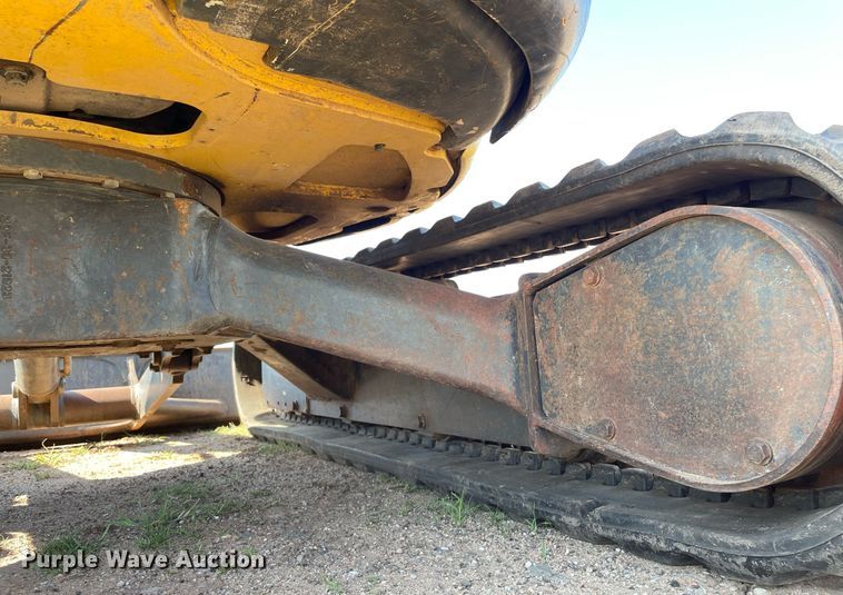 image for item ME9859 2005 Komatsu PC35MR-2  mini excavator