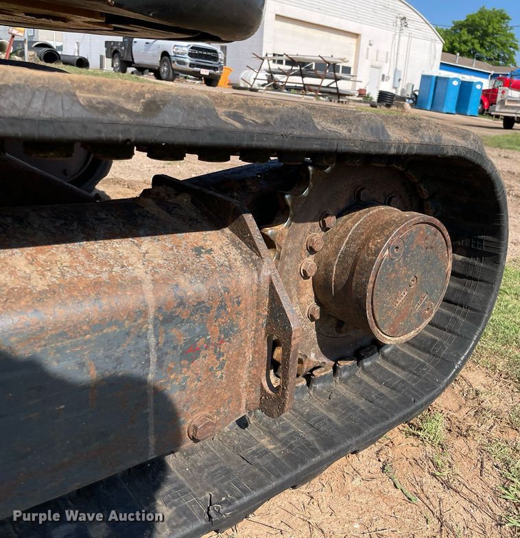 image for item ME9859 2005 Komatsu PC35MR-2  mini excavator