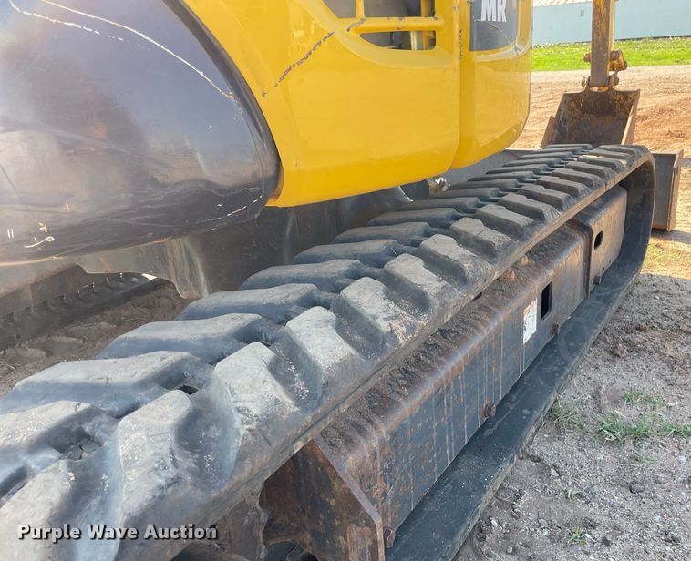 image for item ME9859 2005 Komatsu PC35MR-2  mini excavator