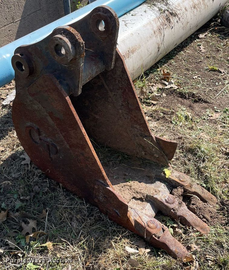 image for item ME9859 2005 Komatsu PC35MR-2  mini excavator