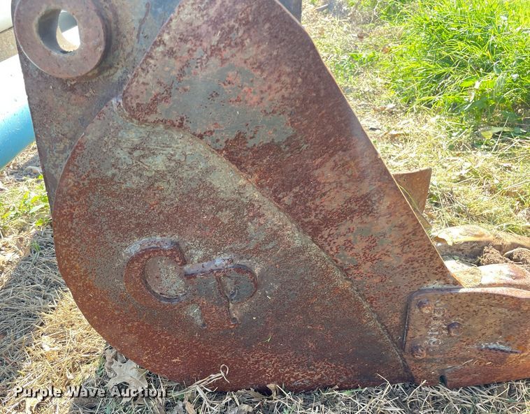 image for item ME9859 2005 Komatsu PC35MR-2  mini excavator