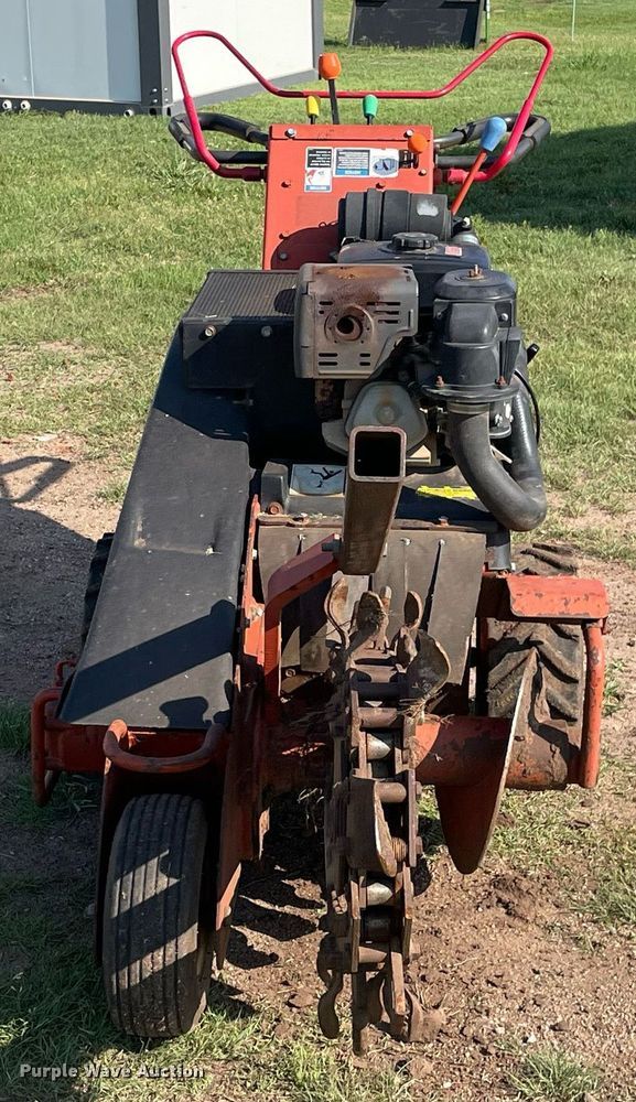image for item ME9860 2008 Ditch Witch 1330  trencher