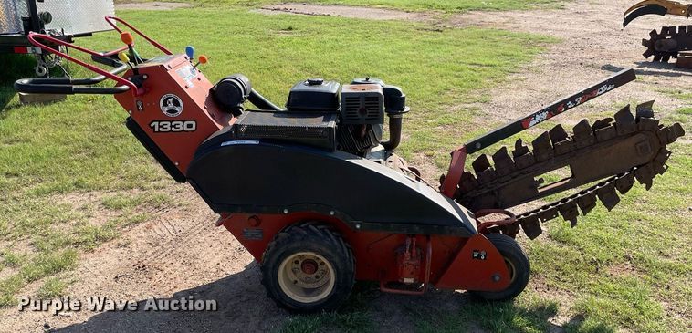 image for item ME9860 2008 Ditch Witch 1330  trencher