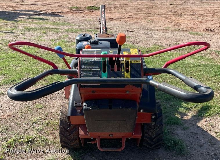 image for item ME9860 2008 Ditch Witch 1330  trencher