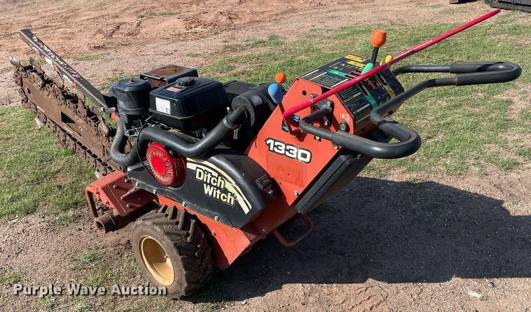 image for item ME9860 2008 Ditch Witch 1330  trencher