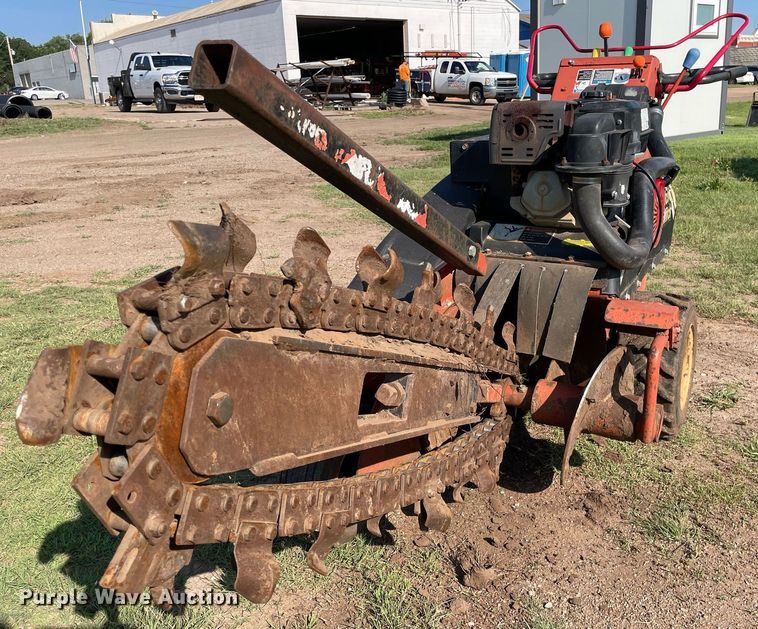 image for item ME9860 2008 Ditch Witch 1330  trencher