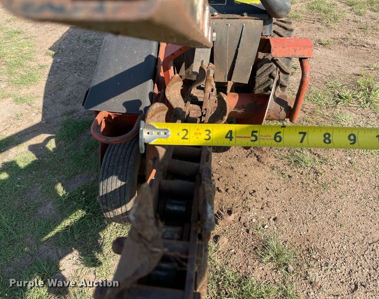 image for item ME9860 2008 Ditch Witch 1330  trencher