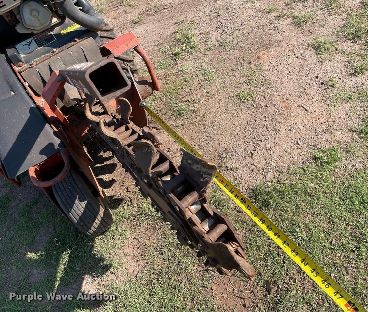 image for item ME9860 2008 Ditch Witch 1330  trencher