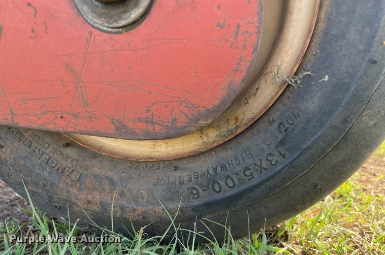 image for item ME9860 2008 Ditch Witch 1330  trencher