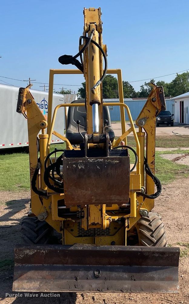 image for item ME9861 2000 Vermeer V3550A  trencher