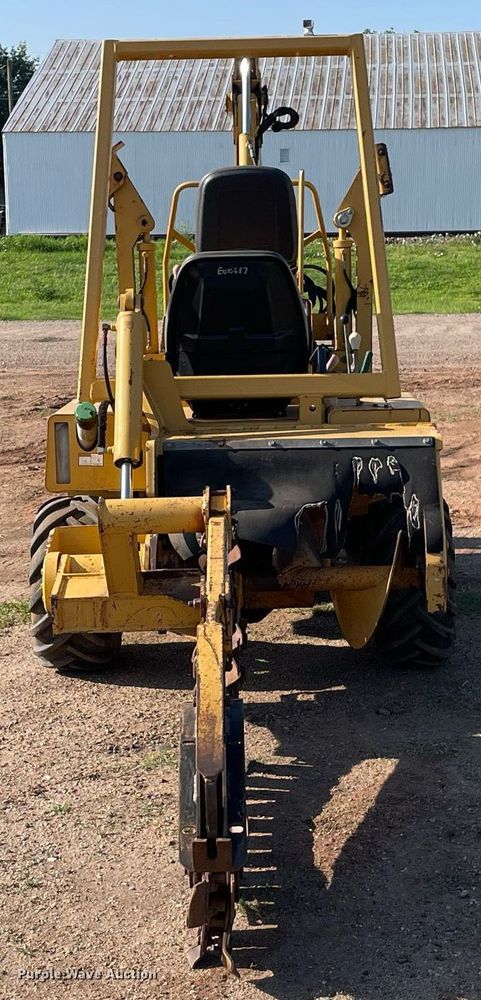 image for item ME9861 2000 Vermeer V3550A  trencher