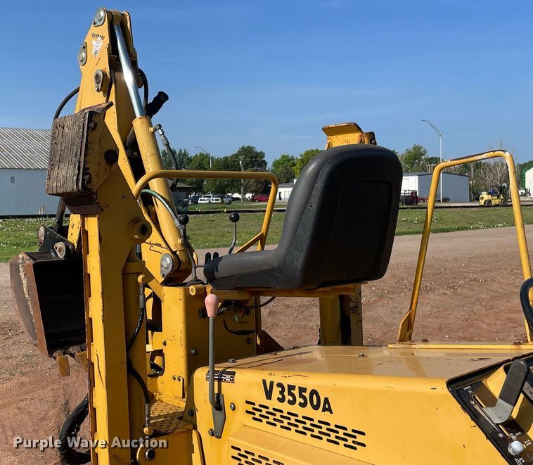 image for item ME9861 2000 Vermeer V3550A  trencher