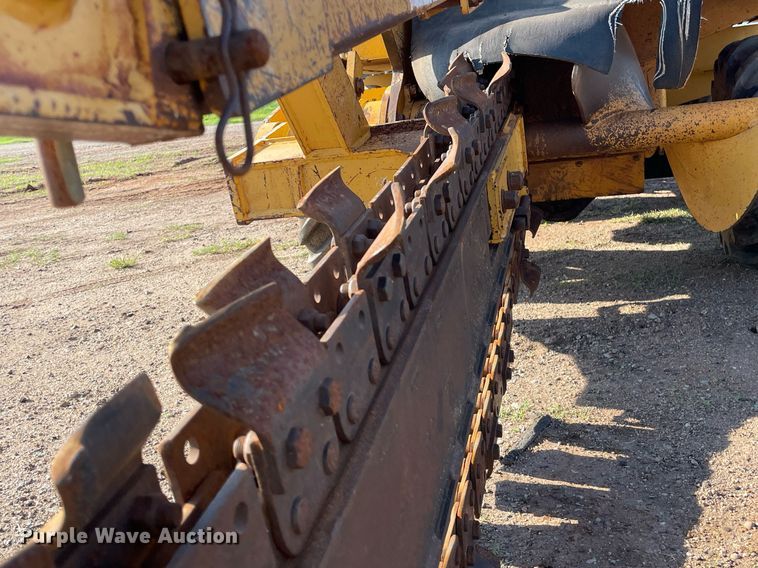 image for item ME9861 2000 Vermeer V3550A  trencher