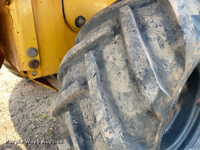 image for item ME9861 2000 Vermeer V3550A  trencher