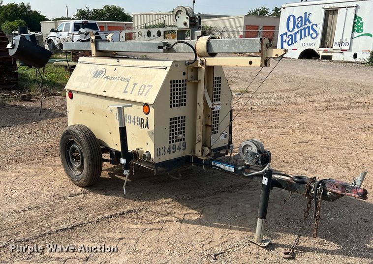 image for item MG9020 2011 Ingersoll Rand LS-60HZ-T4F  light plant