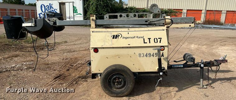 image for item MG9020 2011 Ingersoll Rand LS-60HZ-T4F  light plant