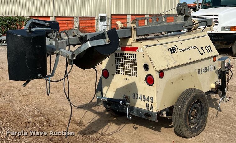 image for item MG9020 2011 Ingersoll Rand LS-60HZ-T4F  light plant