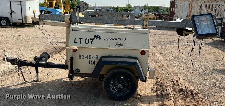 image for item MG9020 2011 Ingersoll Rand LS-60HZ-T4F  light plant