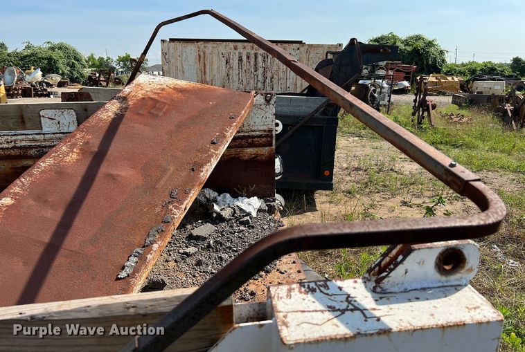 image for item MG9023 Dump truck bed