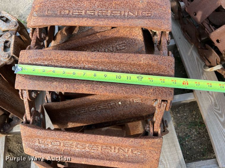 image for item MG9025 (4) Loegering over the tire skid steer tracks